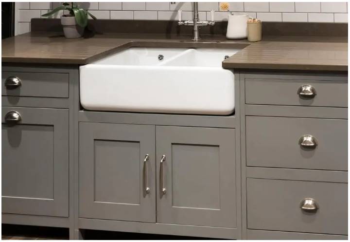 Fireclay Vs Stainless Steel Sink Which Is Better   Image002 25 