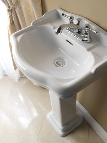 How To Fix A Pedestal Sink To The Wall | ARCORA FAUCETS